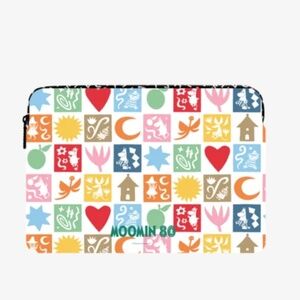 casetify - Moomin Square Pattern Laptop Sleeve - Large 16"